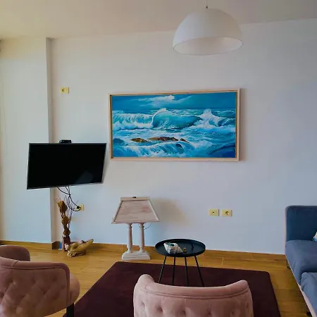 Beachfront Luxe Apartment