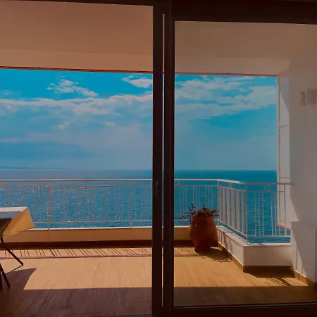 Beachfront Luxe * Sarandë