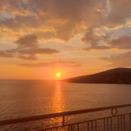 Beachfront Luxe Apartment