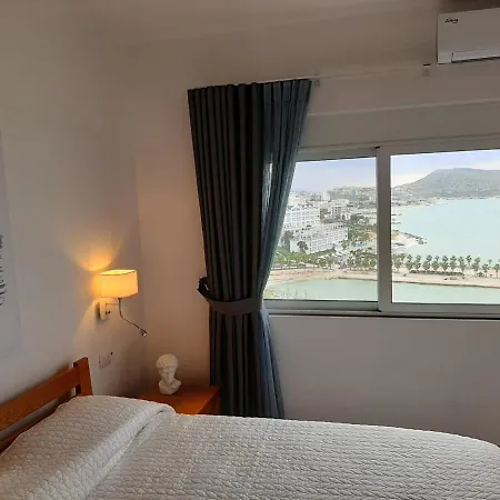 Beachfront Luxe Sarandë