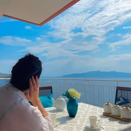Apartment Beachfront Luxe Sarande