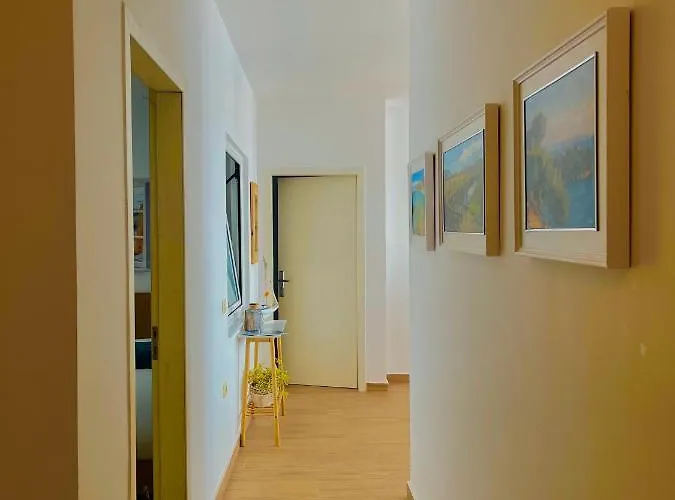 Beachfront Luxe Διαμέρισμα *