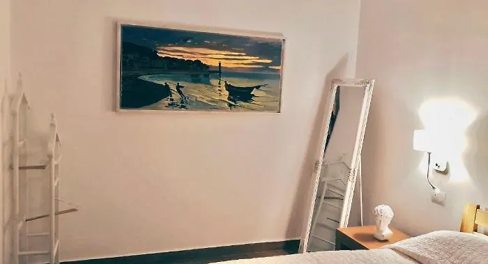 Beachfront Luxe Lägenhet Sarandë