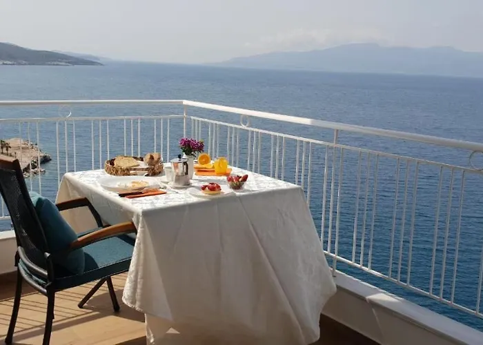 Beachfront Luxe * Σαράντα