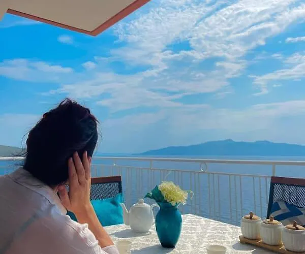 Διαμέρισμα Beachfront Luxe Σαράντα