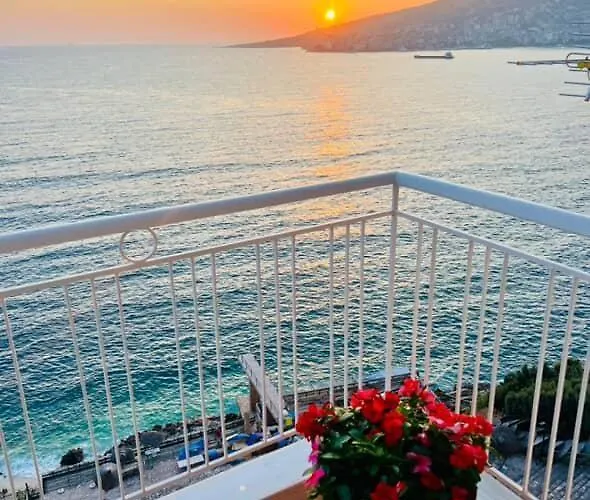 Beachfront Luxe * Σαράντα